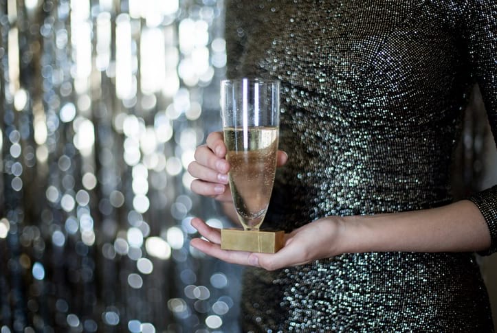 Unique stemless flutes for a glam NYE party.